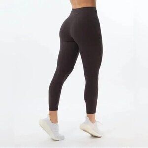 Alphalete Pulse Kinetic Espresso leggings
